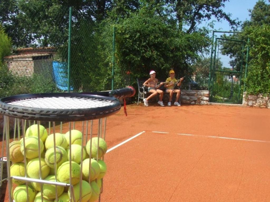 Villa In Funtana With Private Tenniscourt Exteriör bild
